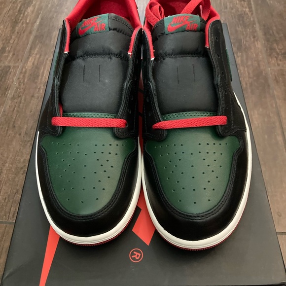 Womens Jordan 1 Low. Gucci colorway!!! Brand new dead stock. - Picture 3 of 4